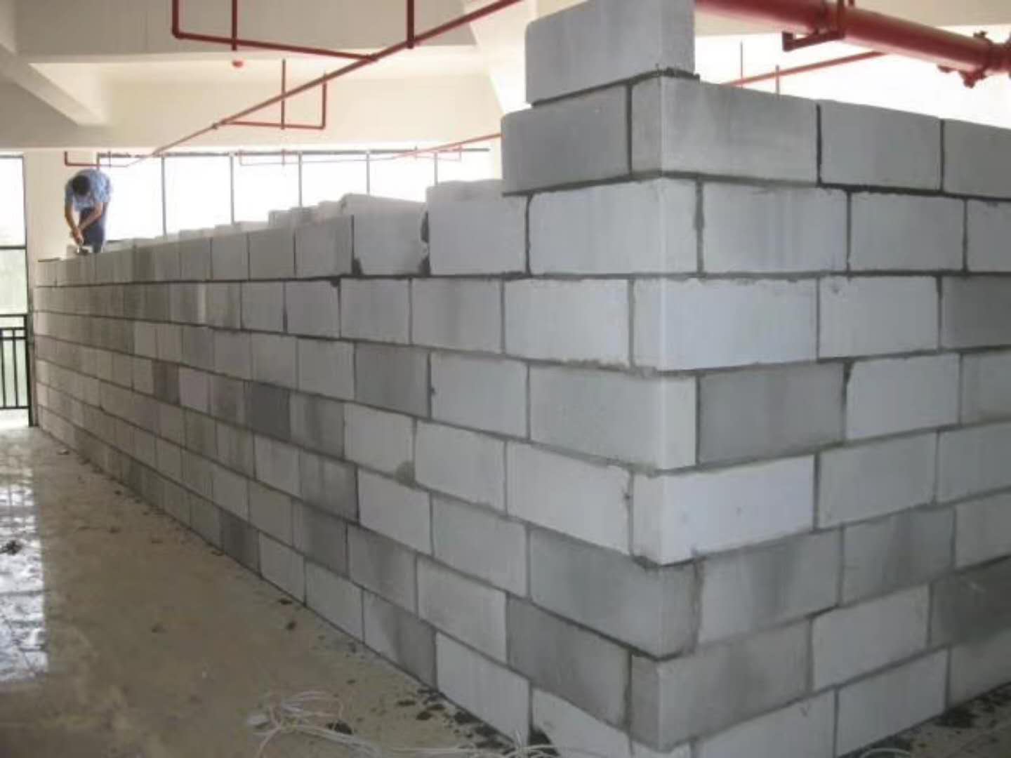 罗庄蒸压加气混凝土砌块承重墙静力和抗震性能的研究
